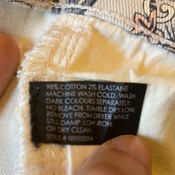 Club Monaco bohemian plaid print jeans 98% cotton  size  00 (XS) - Picture 3 of 8